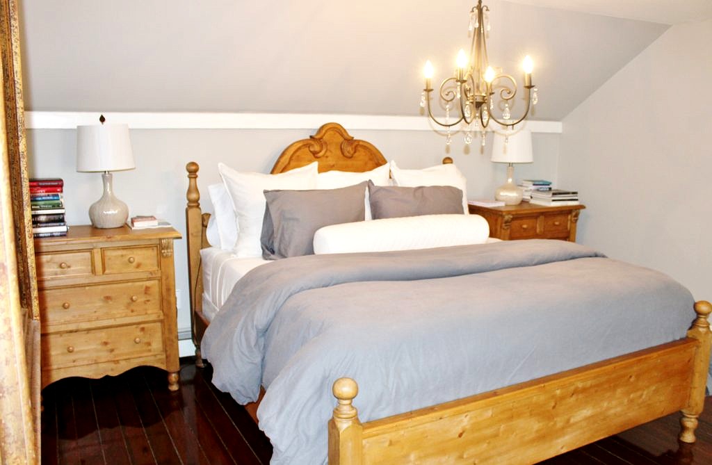 British Cottage Kingsize Bed, Pine Bed